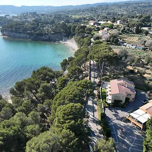 3* Hotel Corniche Du Liouquet